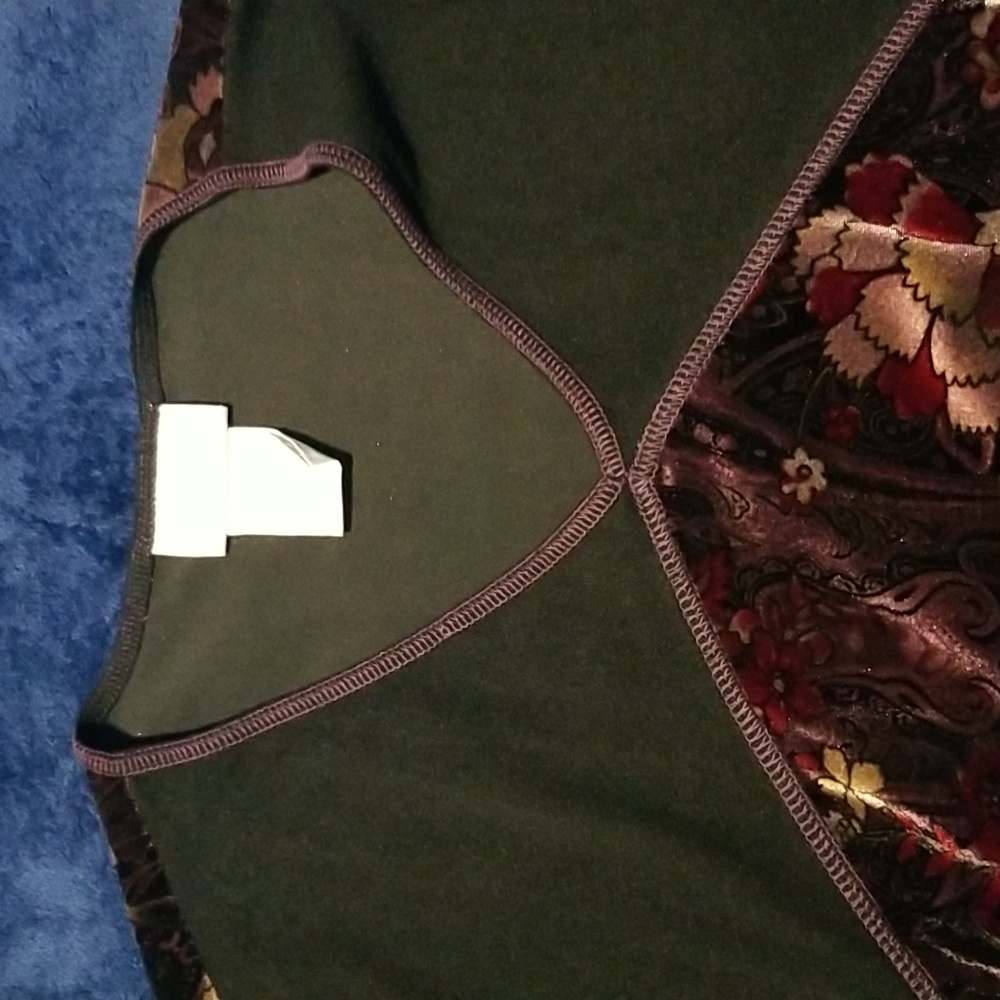 Women's long sleeve top - Picture 2 of 5